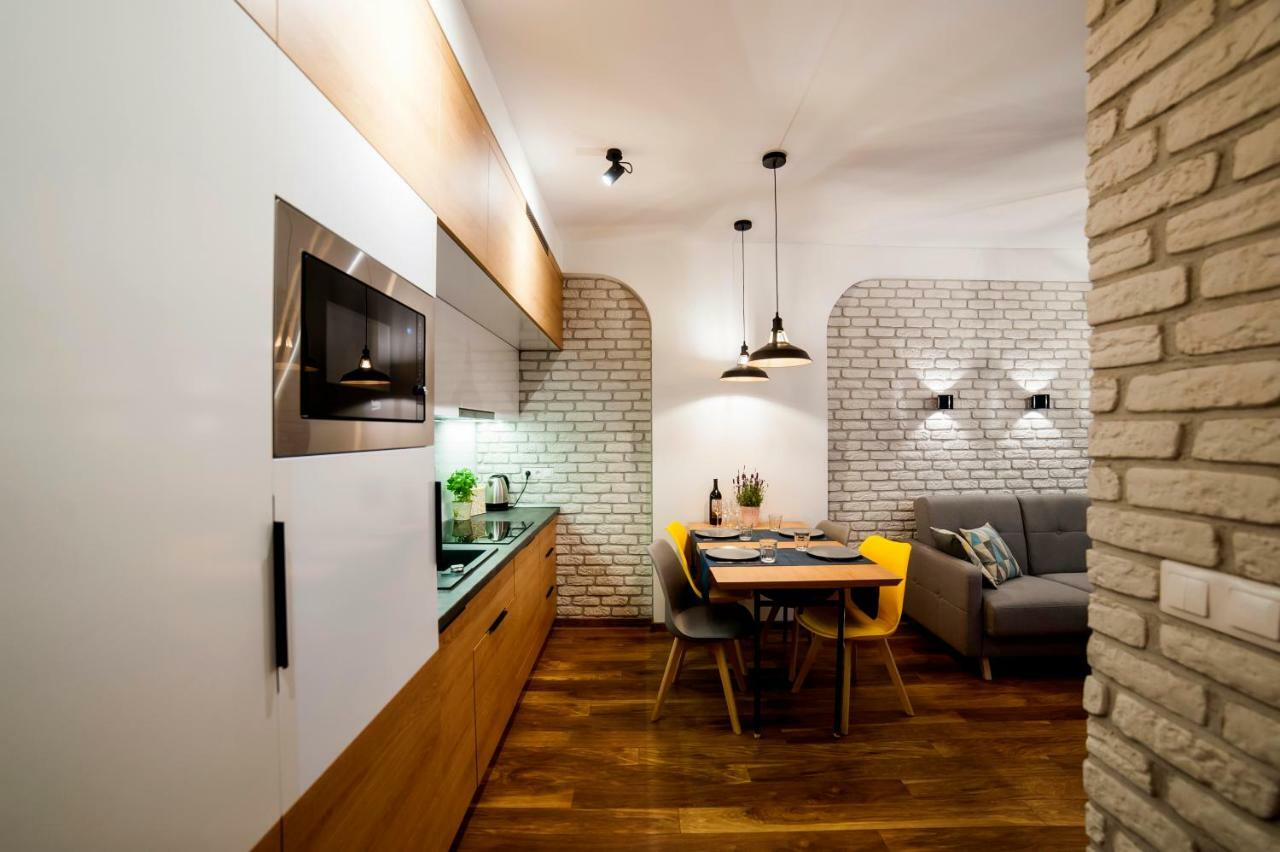 Urban Apart Uniejow Apartment Ngoại thất bức ảnh